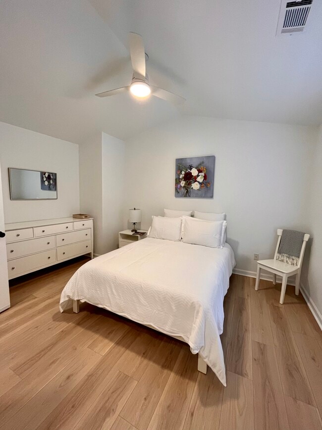 Foto del edificio - 8218 Golf Ridge Dr