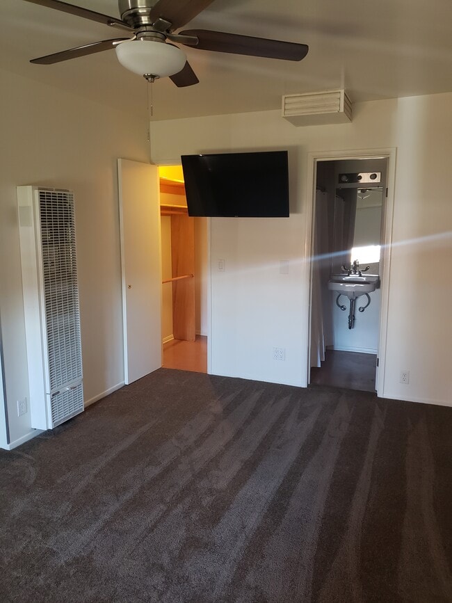 Foto del edificio - 10438 Irma Ave