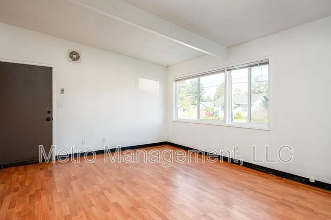 Foto del edificio - 7180 SE Tolman St