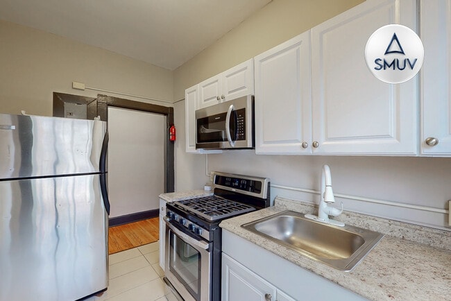 Photo - 24 E Madison St Apartment