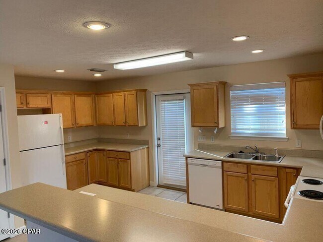 Foto del edificio - 2148 Sterling Cove Blvd
