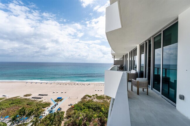 Building Photo - 3100 N Ocean Dr