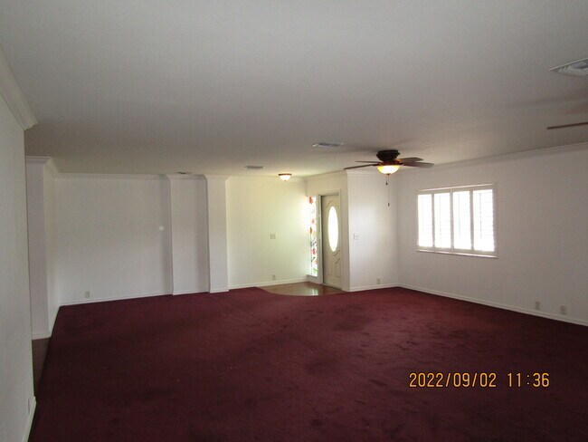 Building Photo - 736 Cadiz Rd