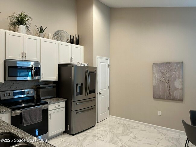 Building Photo - 3931 Playa Del Sol Dr