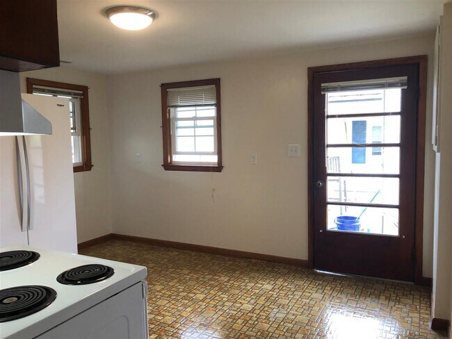 Foto del edificio - 913 Rockland Ave