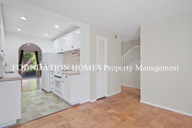 Photo - Bright & Tranquil End Unit!  A/C! Parking! Community Pool! FOUNDATION Apartment