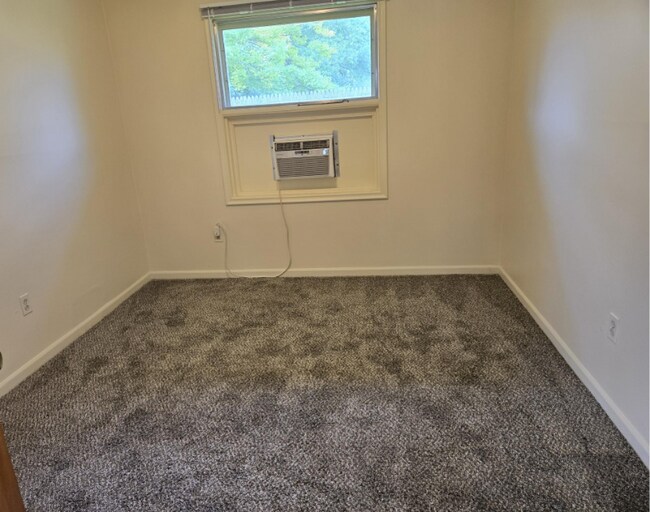 Foto del edificio - 2431 Normandy Rd