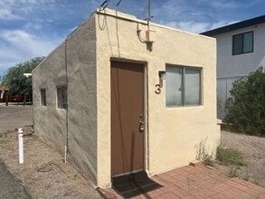 Building Photo - 1633 N Sycamore Blvd