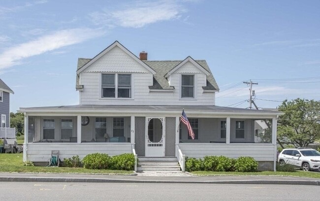 Building Photo - 63 Glades Rd