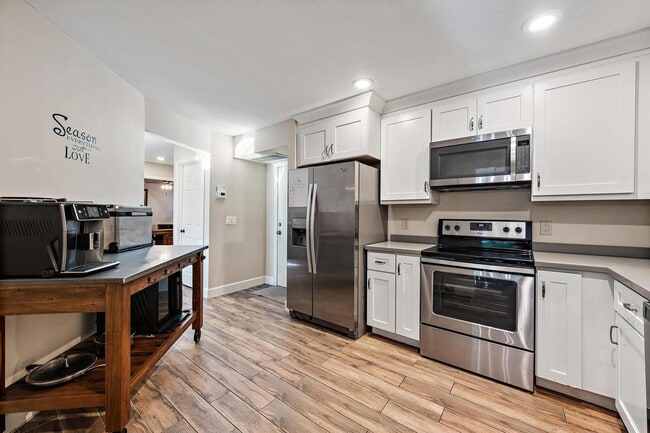 Foto del edificio - 25 Lexington Ln W