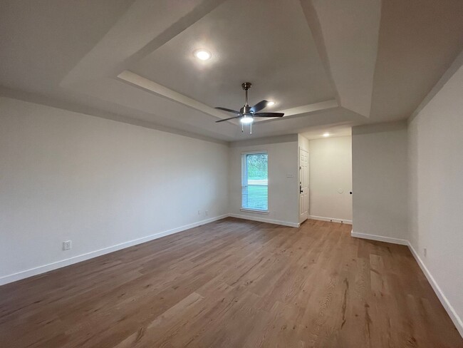 Building Photo - 1155 Landsdale Ln