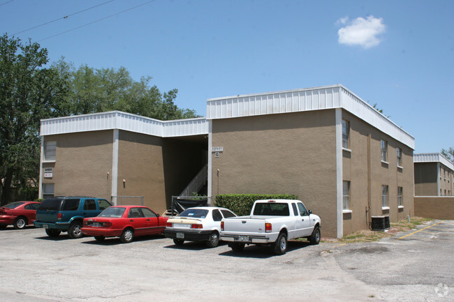 Building Photo - Center Place Apartments