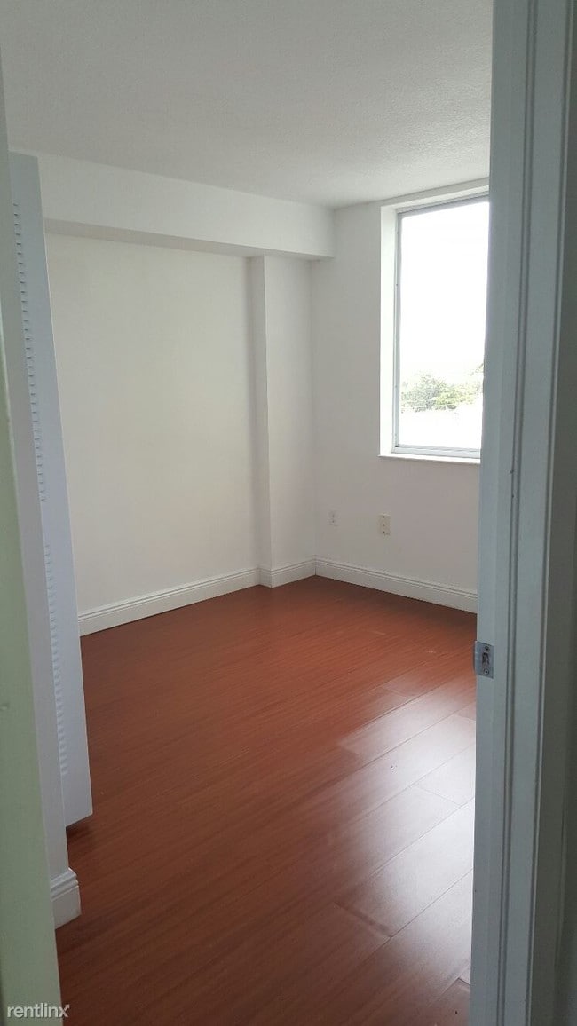 Building Photo - 2 br, 2 bath Condo - 219 NW 12th Ave  2 ba...