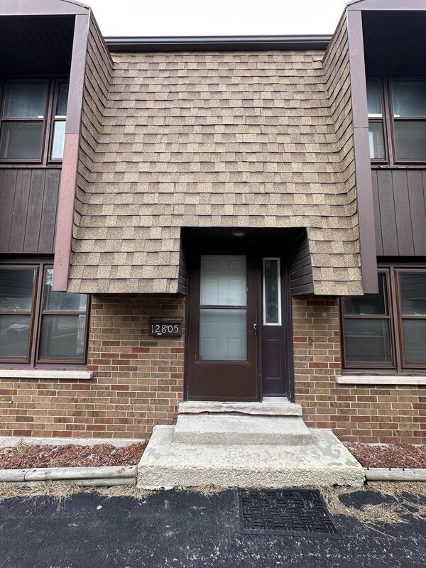 Primary Photo - 12805 Kenneth Ave