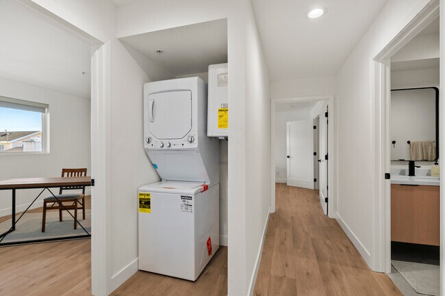 Foto del edificio - 2Fifty Luxury Apartments