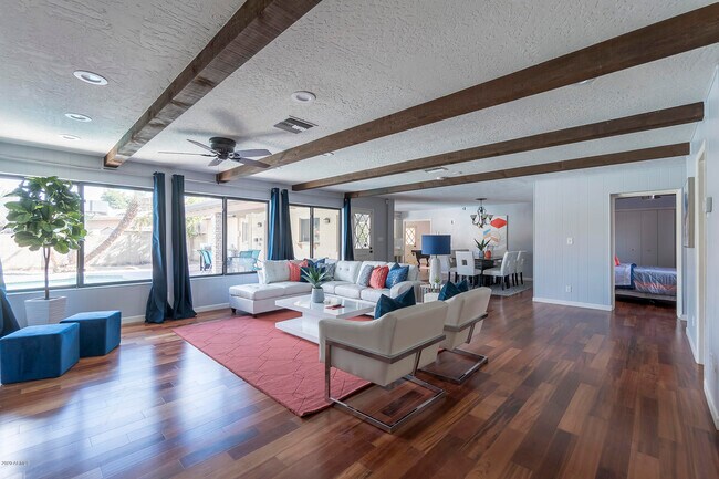 Foto del edificio - 8520 E Turney Ave