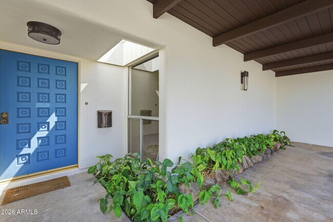 Building Photo - 7238 E Joshua Tree Ln