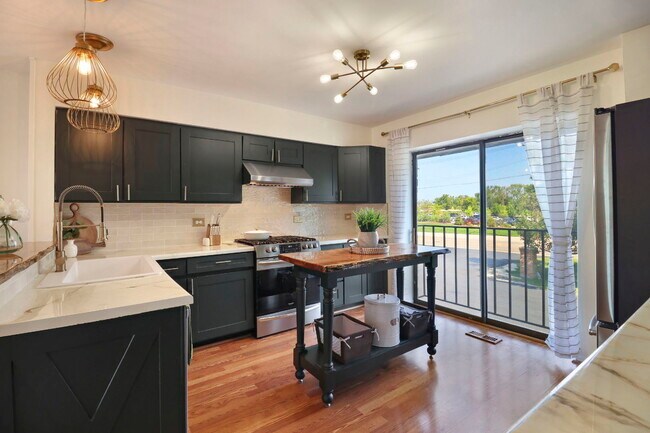 Foto del edificio - 759 N Old Rand Rd