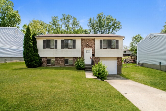 Building Photo - 424 Merravay Dr