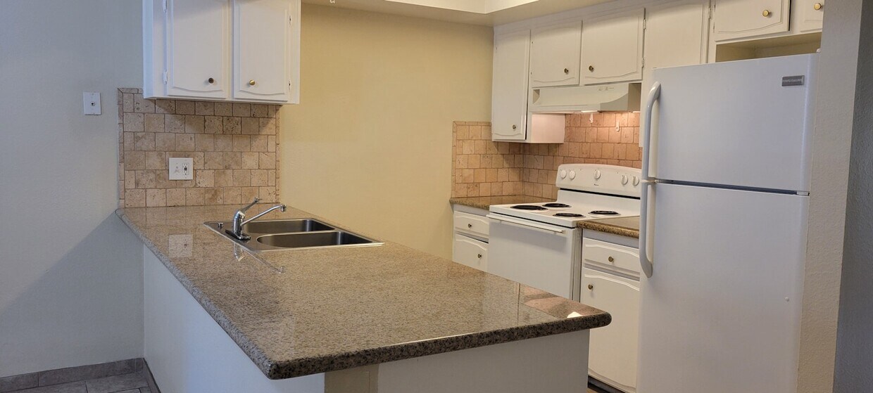 Foto principal - 3430 N Marks Ave