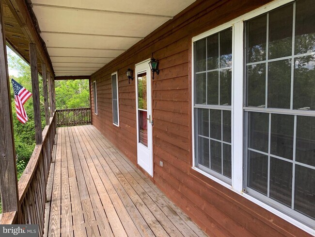 Building Photo - 507 Apple Orchard Dr