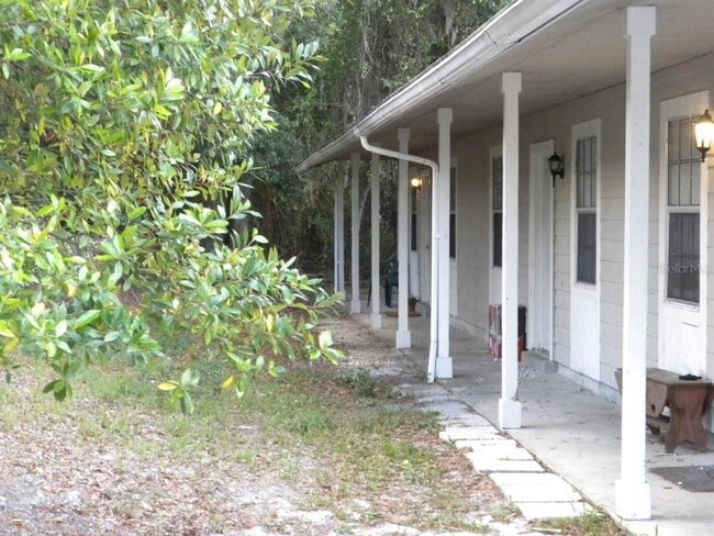 Building Photo - 340 6th St N