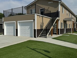 Building Photo - 310 3rd St W