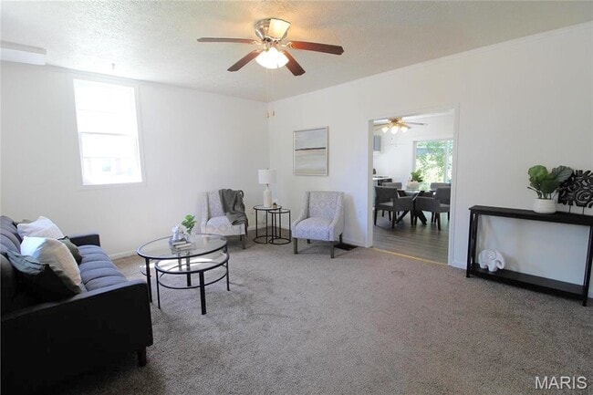 Foto del edificio - 413 N Center St