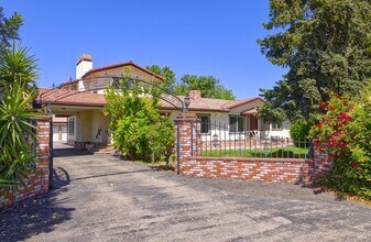 Building Photo - 20300 Arnold Dr