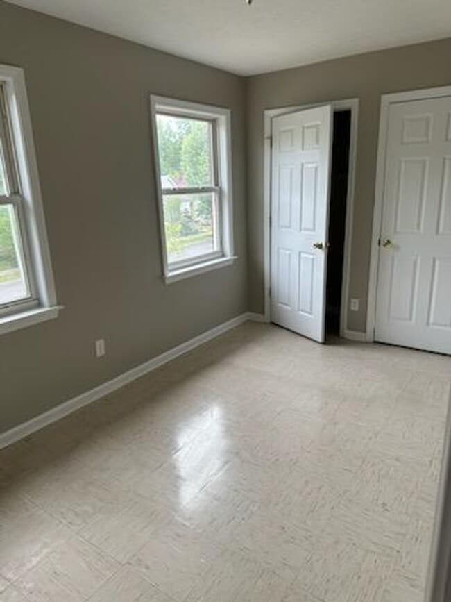 Foto del edificio - Newly Renovated 2 BR/1BA
