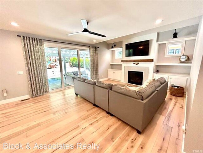 Foto del edificio - 5 br, 3 bath House - 3316 Milton Road