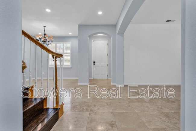 Building Photo - 1709 Campanula Dr