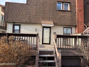 Building Photo - 25 Monmouth Rd