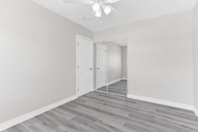 Foto del edificio - 2348 Revere Ave