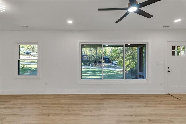 Building Photo - 2358 Tilson Rd