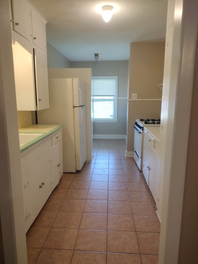 Building Photo - 6113 Avenue Q 1/2