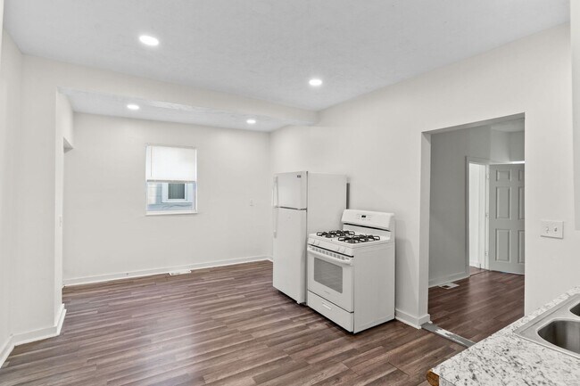 Foto del edificio - Charming 3 beds 1 bath Apartment in Cleveland!