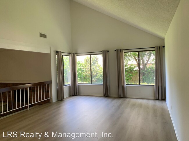 Building Photo - 4 br, 3 bath House - 16969 Avenida De Sant...