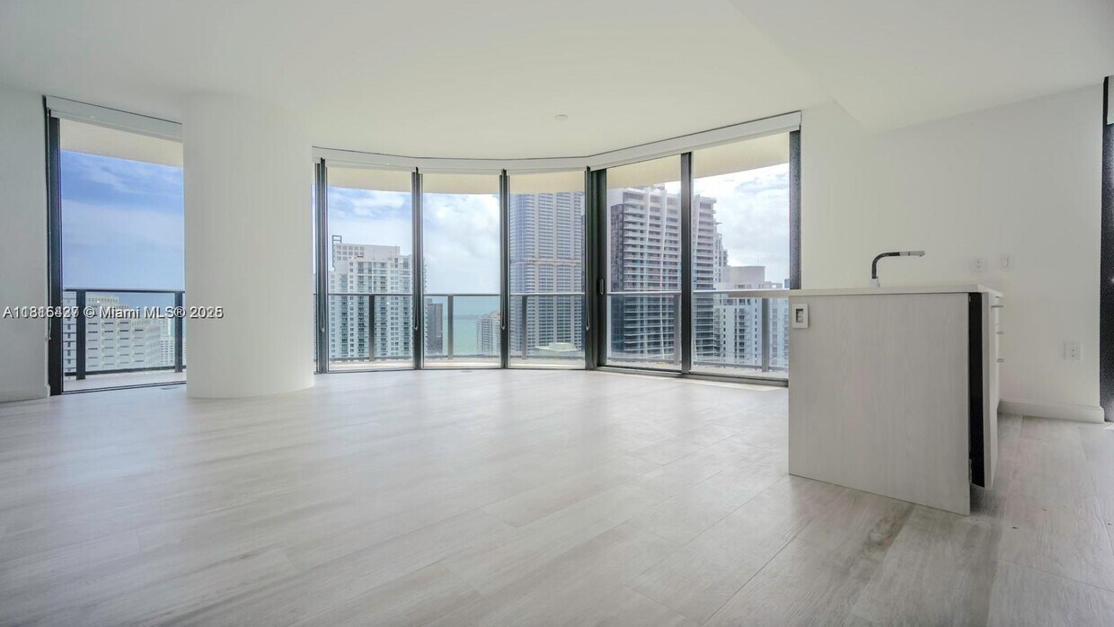 Foto principal - 45 SW 9th St
