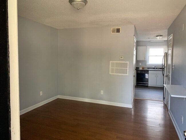 Building Photo - 524 E Hargett St