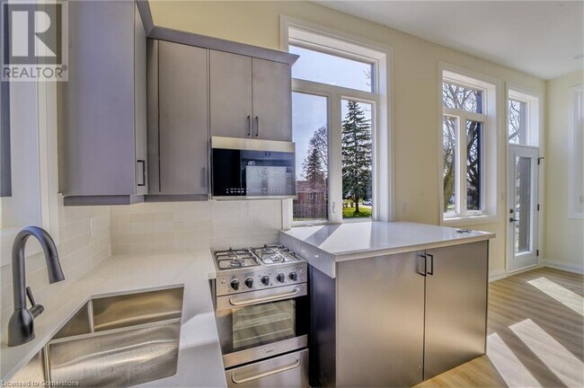 Photo du bâtiment - 77 W 4th St
