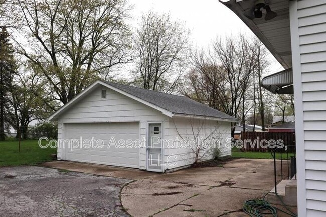 Building Photo - 7120 Catherine St