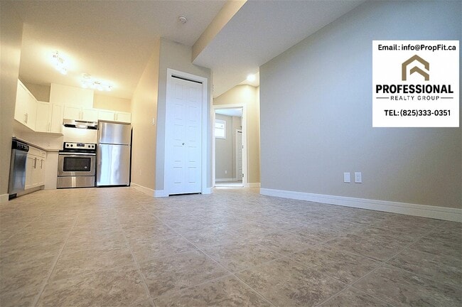 Building Photo - 6308 61 Av