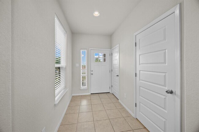 Foto del edificio - 6406 Pleasanton Pkwy