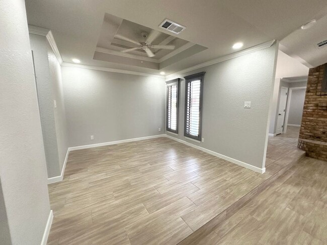 Building Photo - Fully Remodeled 3 Bedroom 2 Bathroom For Rent