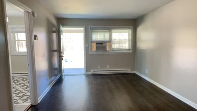 Foto del edificio - Awesome 2BR/1Bathroom Apartment in popular LAKEWOOD near Duke University!