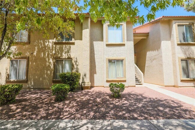 Foto del edificio - 7300 W Pirates Cove Rd