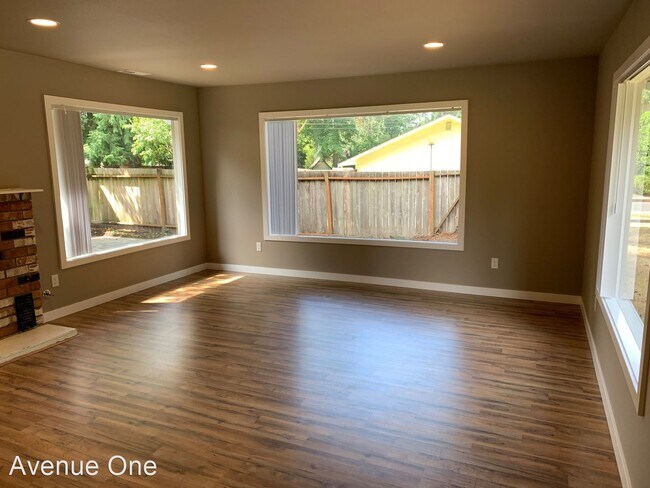 Foto del edificio - 2 br, 1 bath House - 17011 NE 95th Street
