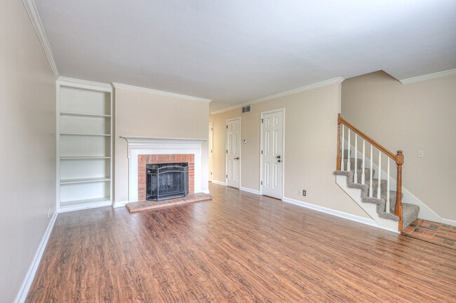 Building Photo - 200 N Royal Oaks Blvd