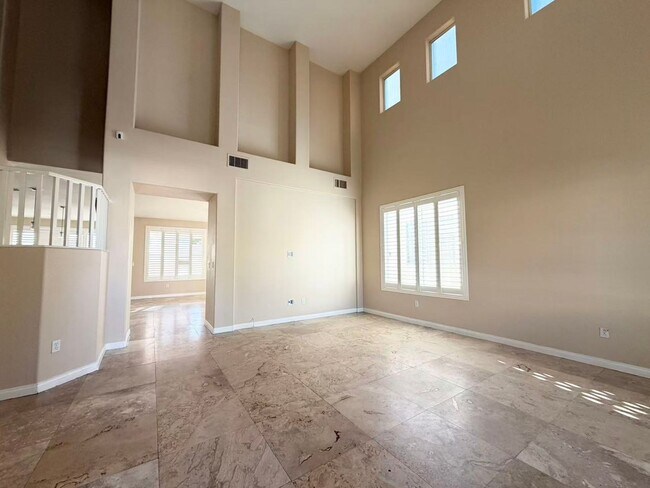 Foto del edificio - Gorgeous two story single home